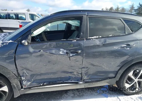 2018 Hyundai Tucson Value из США, поврежденный, VIN KM8J3CA23JU624801